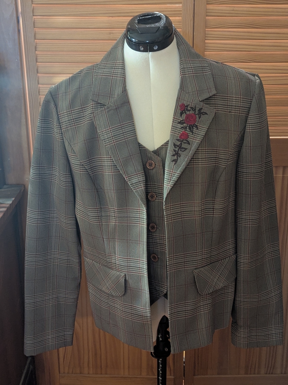 Plaid Women's Blazer with Rose Embroidery - Brown Gray